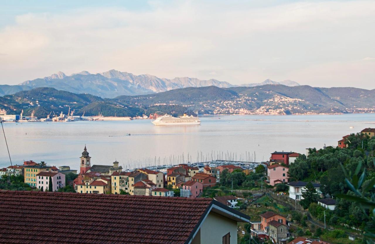 La Terrazza Con L'Ulivo - Guesthouse Con Terrazza E Vista Sul Golfo Dei Poeti La Spezia Exterior foto