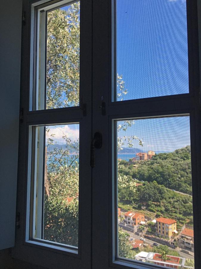 La Terrazza Con L'Ulivo - Guesthouse Con Terrazza E Vista Sul Golfo Dei Poeti La Spezia Exterior foto